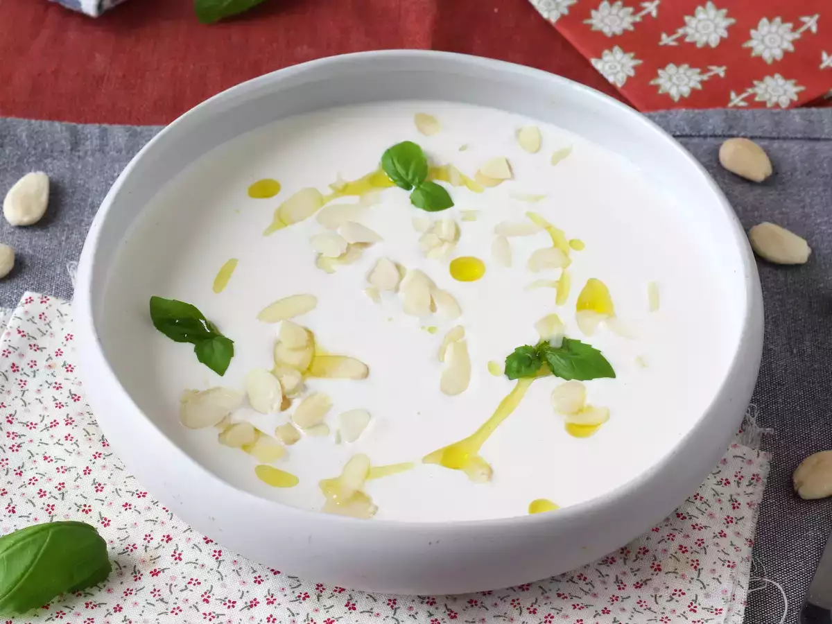 Andalusisk ajoblanco – den kolde suppe, man altid har lyst til om sommeren