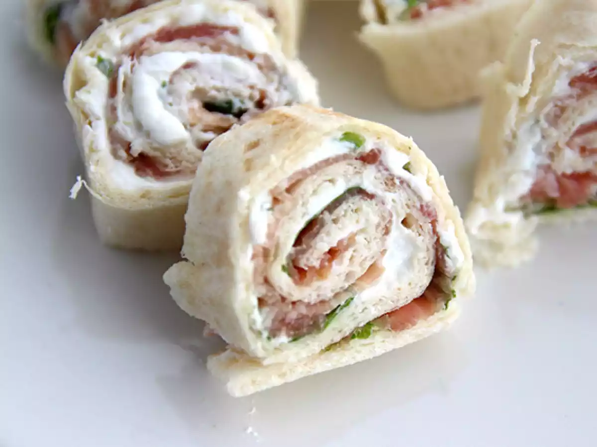 Aperitif-wraps med tørret skinke og rucola