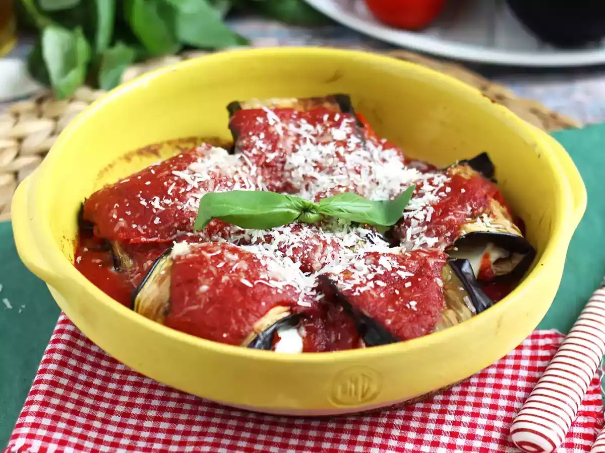 Aubergine parmigiana-ruller