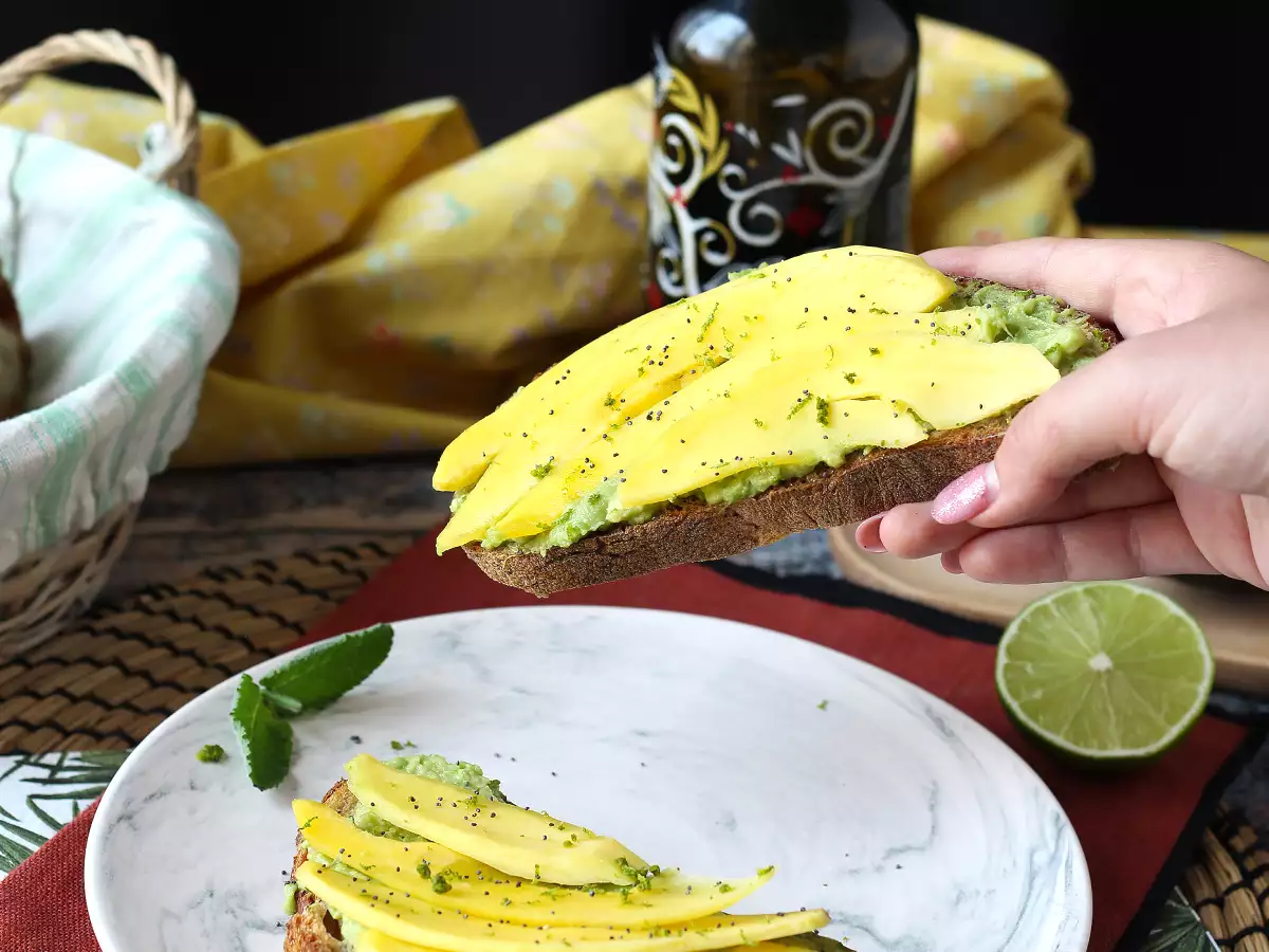 Avocado toast med mango og lime: en frisk, hurtig og velsmagende opskrift - foto 2