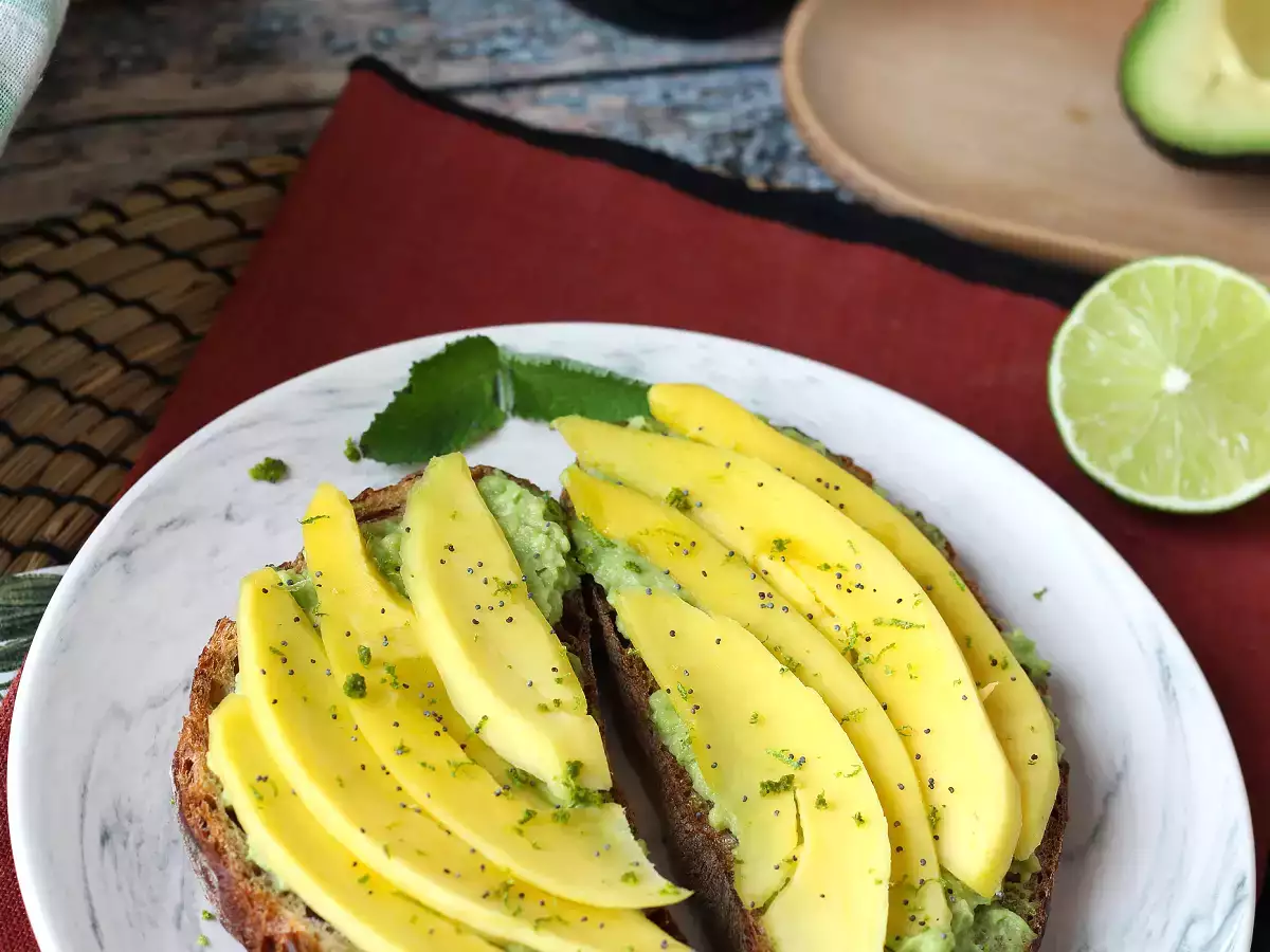 Avocado toast med mango og lime: en frisk, hurtig og velsmagende opskrift - foto 3