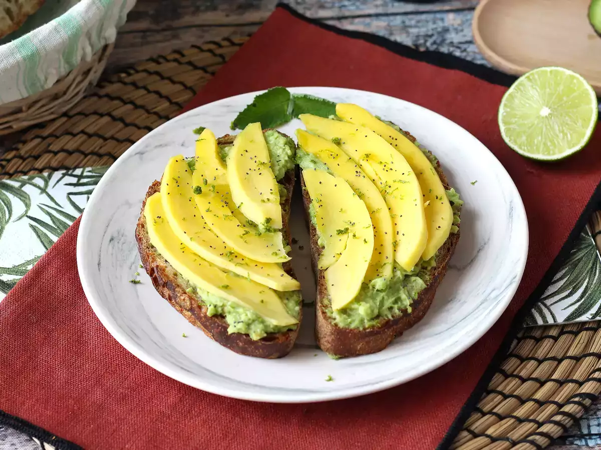 Avocado toast med mango og lime: en frisk, hurtig og velsmagende opskrift - foto 4
