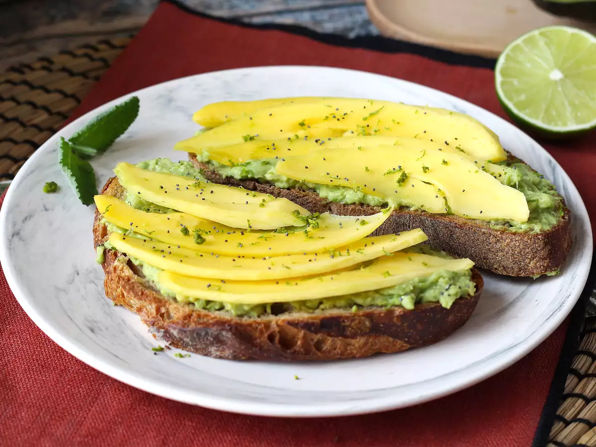 Avocado toast med mango og lime: en frisk, hurtig og velsmagende opskrift - foto 5