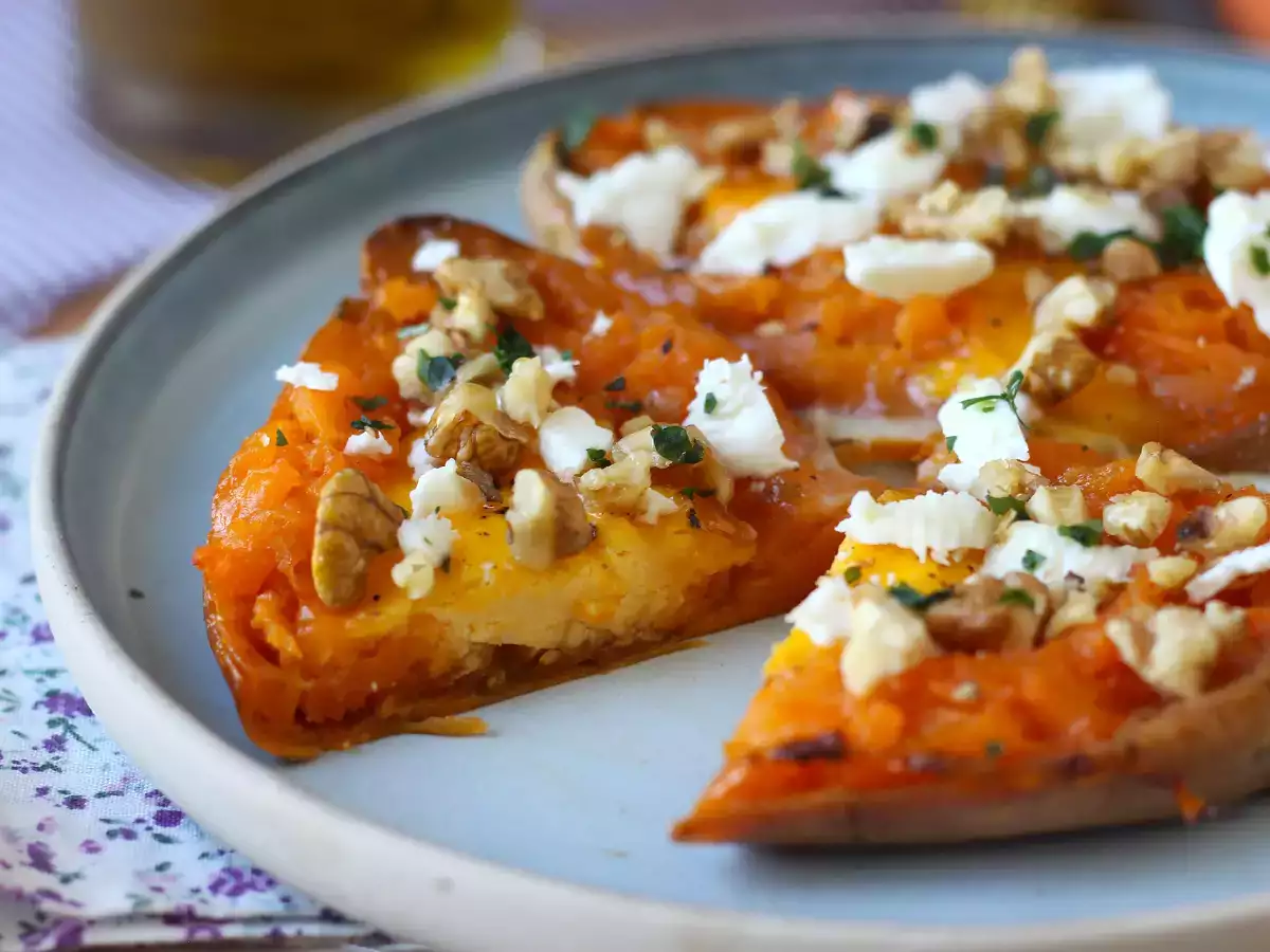 Bagt sød kartoffel med æg, feta, honning og valnødder - foto 5