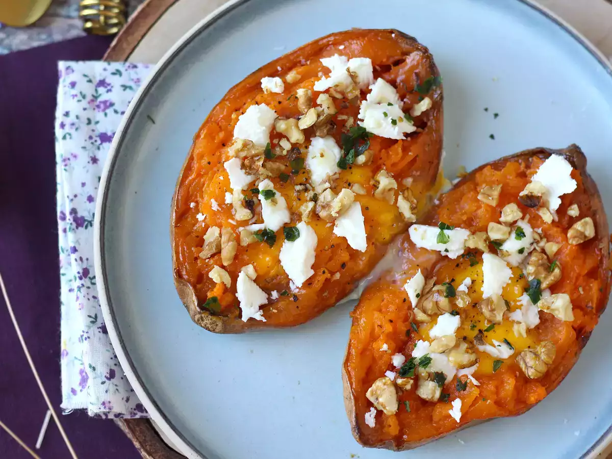 Bagt sød kartoffel med æg, feta, honning og valnødder - foto 6