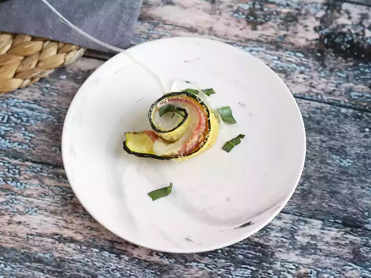 Bagte courgetteruller med skinke og scamorza-ost - foto 5
