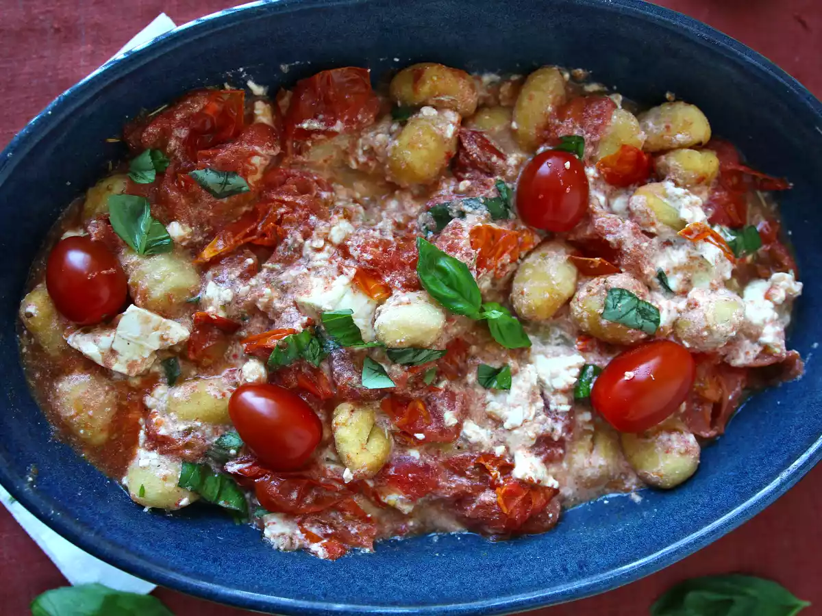Bagte feta-gnocchi med Airfryer, en superhurtig ret med cherrytomater og feta! - foto 3