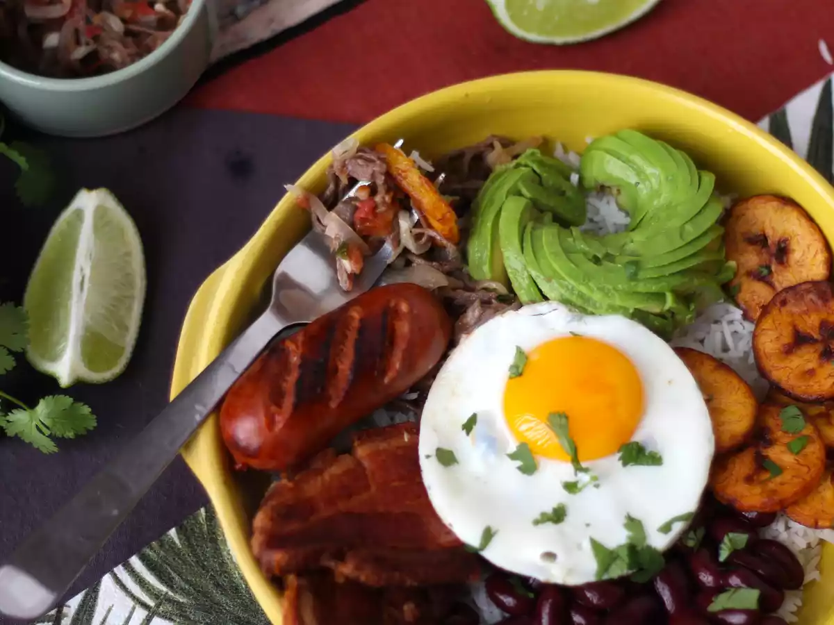Bandeja Paisa, den colombianske ret fuld af smag og tradition - foto 4
