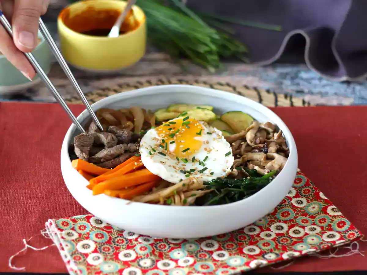 Bibimbap, den traditionelle koreanske ret - foto 2