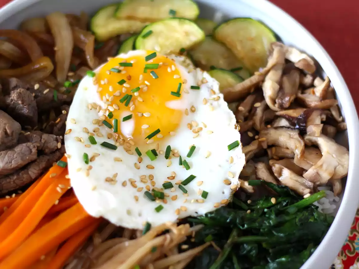 Bibimbap, den traditionelle koreanske ret - foto 3