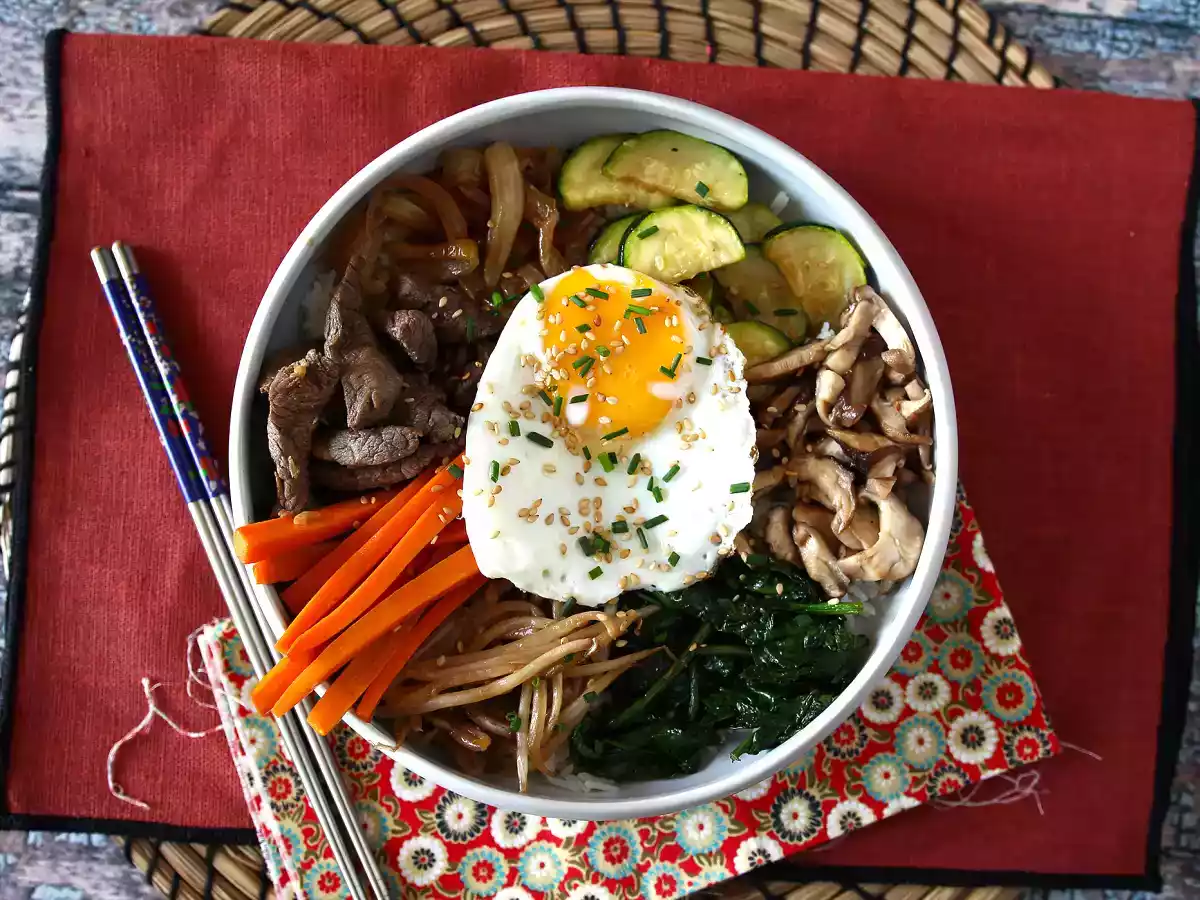 Bibimbap, den traditionelle koreanske ret - foto 4