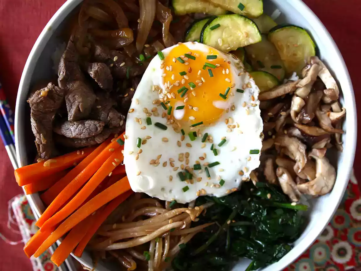 Bibimbap, den traditionelle koreanske ret - foto 6