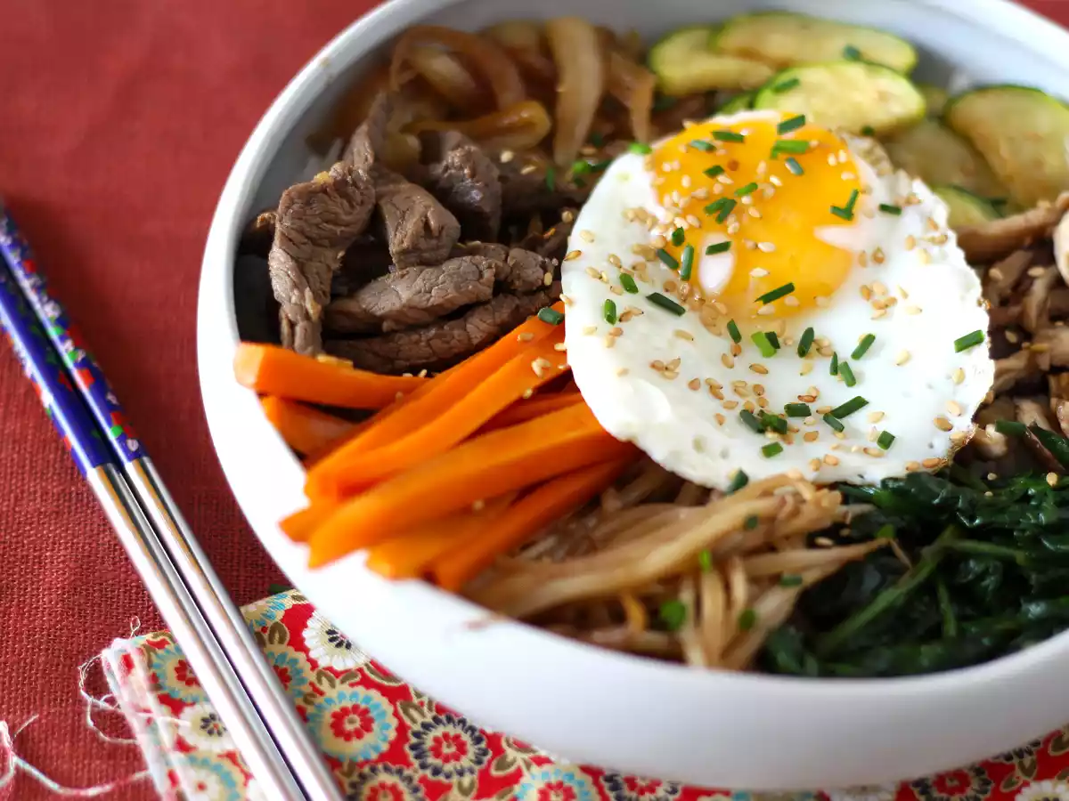 Bibimbap, den traditionelle koreanske ret - foto 8