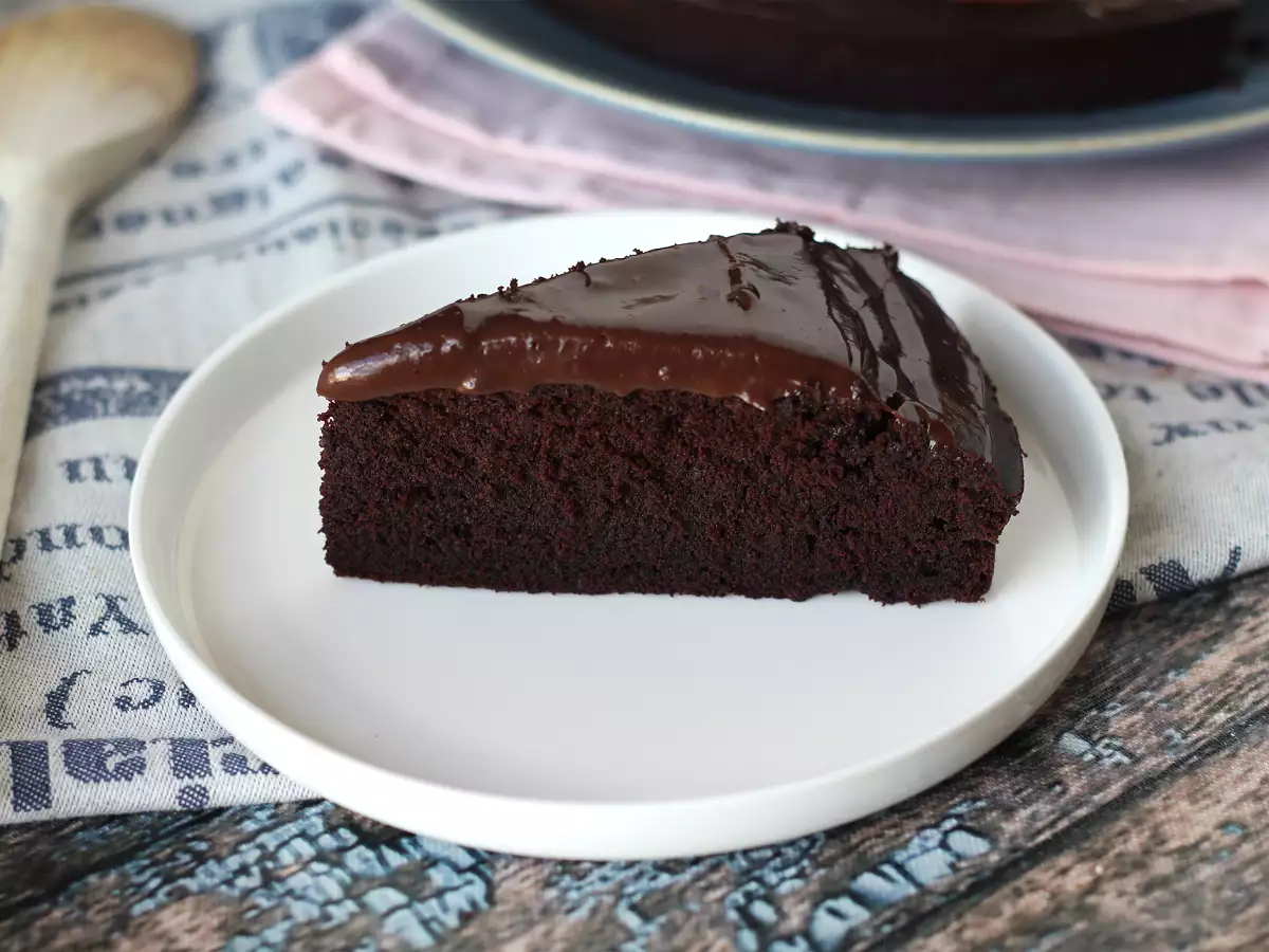 Blød Nega Maluca-chokoladekage med brigadeiroglasur - foto 2