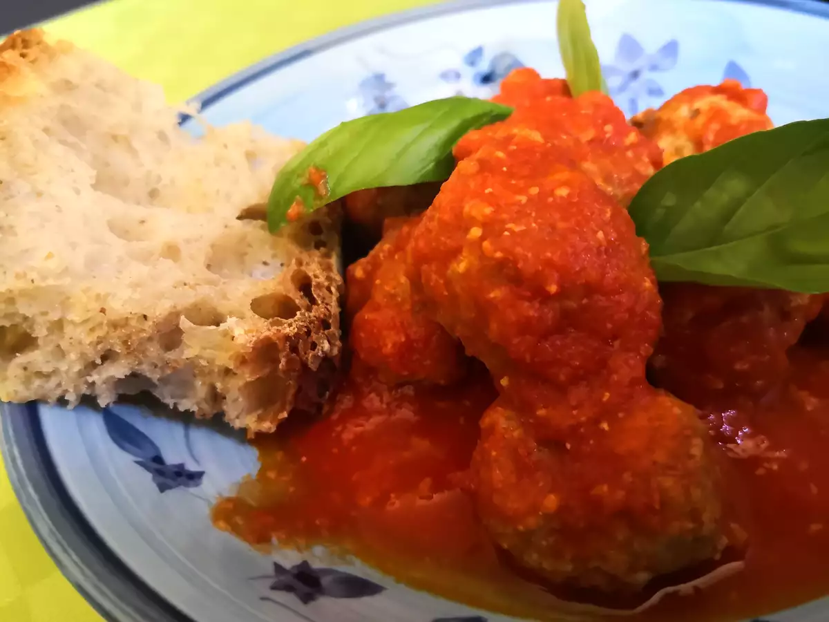 Bløde og smagfulde kødboller i tomatsauce - foto 4