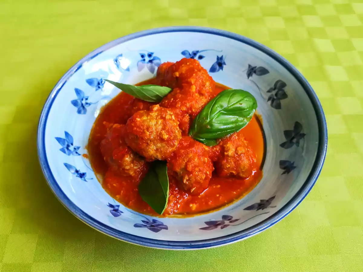 Bløde og velsmagende kødboller med sauce - foto 5