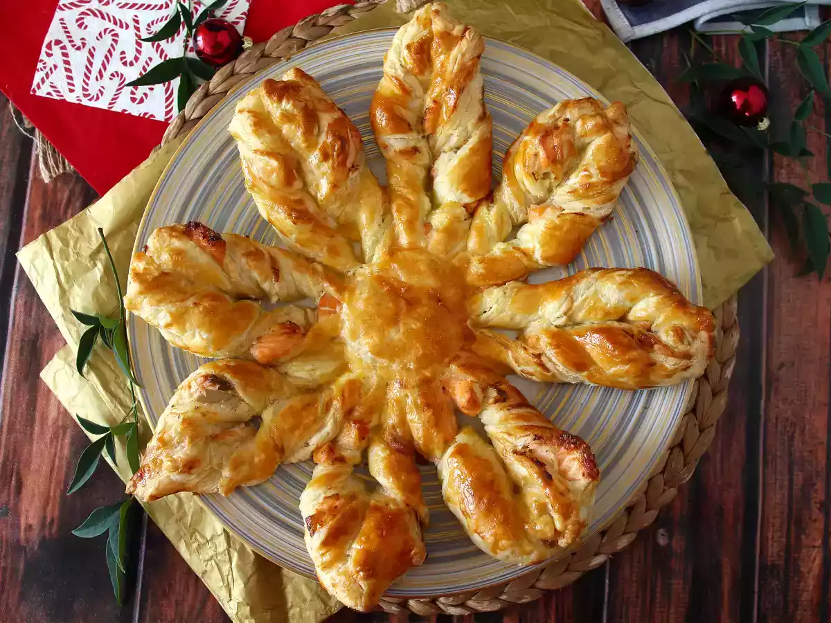 Blødt wienerbrød med laks og fromage frais, perfekt til at snacke på som aperitif