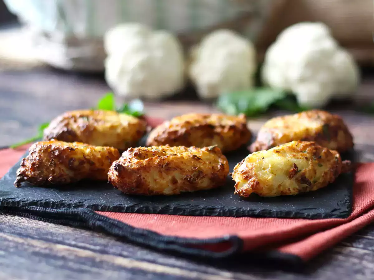 Blomkålsfrikadeller i airfryer: en billig og vegetarisk opskrift