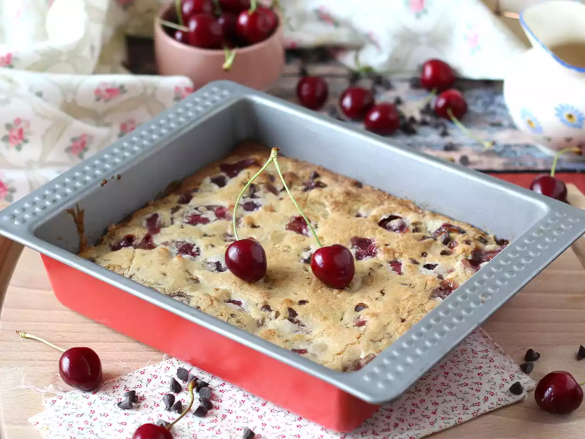 Blondie-kirsebær og chokolade, den perfekte sprøde og fondante kage - foto 4