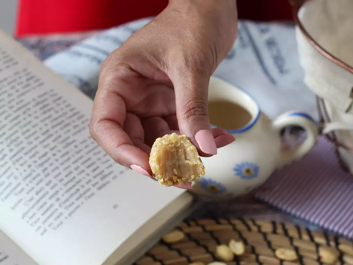 Brigadeiro med jordnødder – en lækker brasiliansk sød snack - foto 7