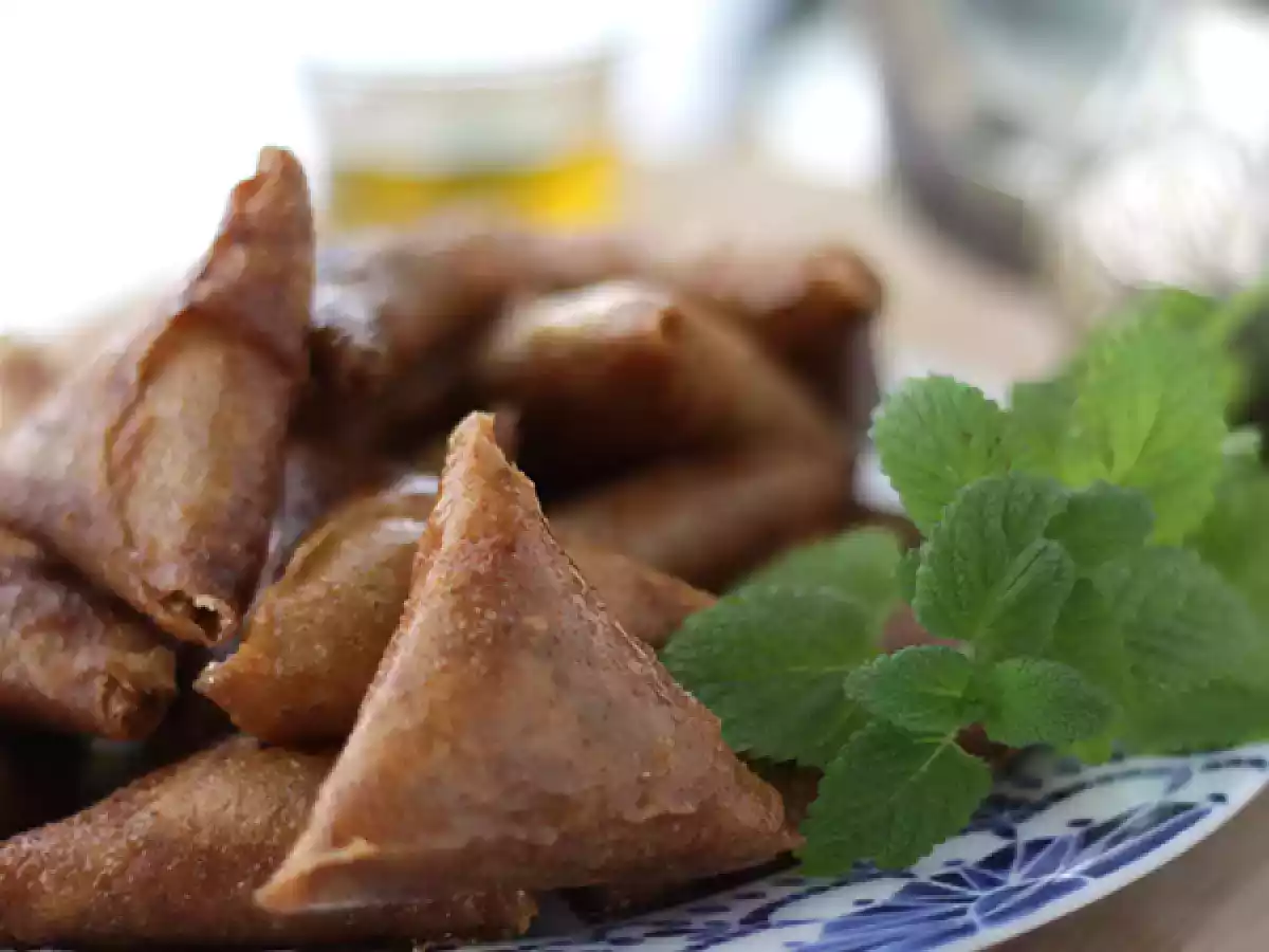 Briouats med mandler, små orientalske kager - foto 3