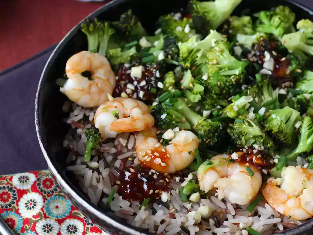 Broccoli og rejer i en krydret koreansk sauce - et enkelt, afbalanceret og krydret måltid - foto 4