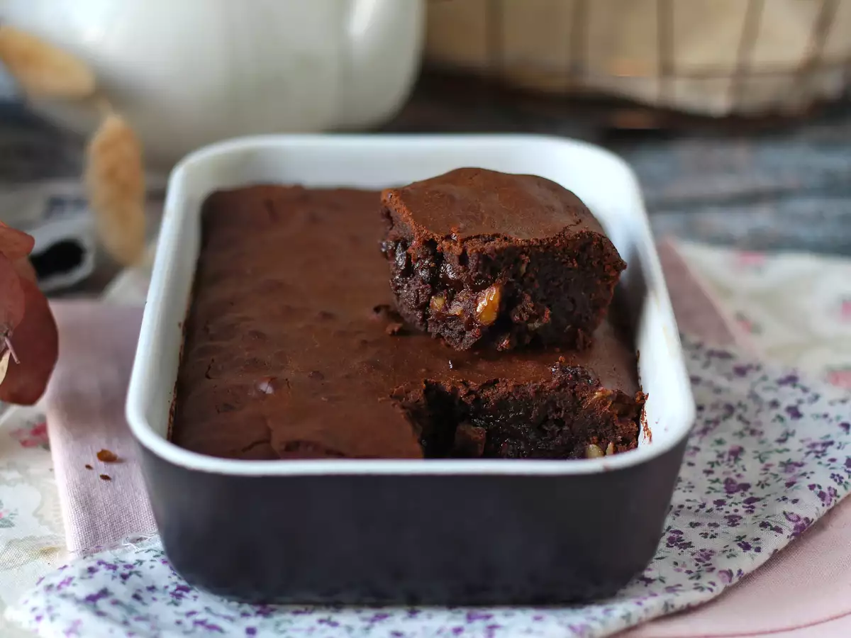 Brownie med chokolade og valnødder i airfryer - foto 8