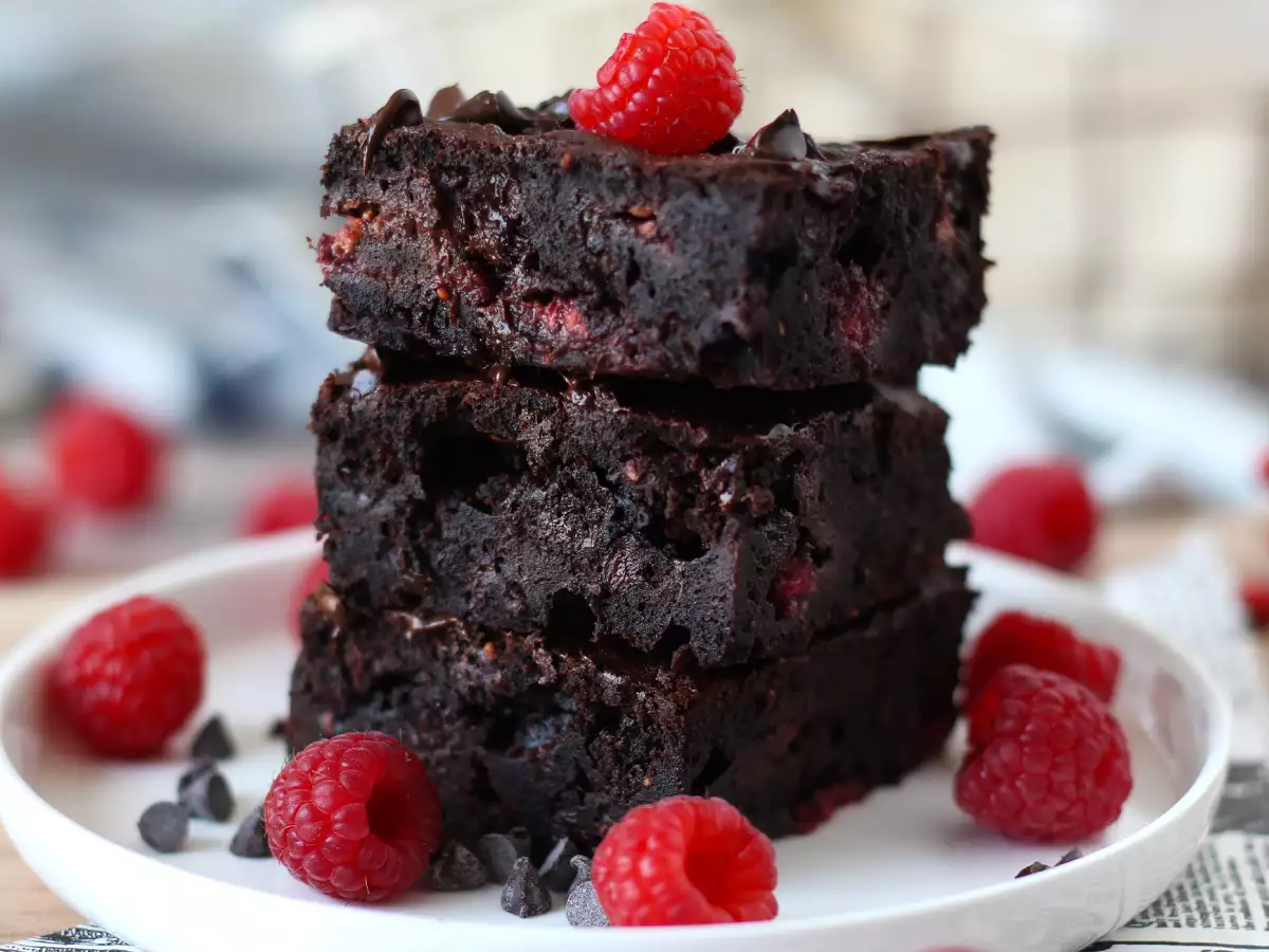 Brownie med hindbær og chokolade – ren forkælelse! - foto 5