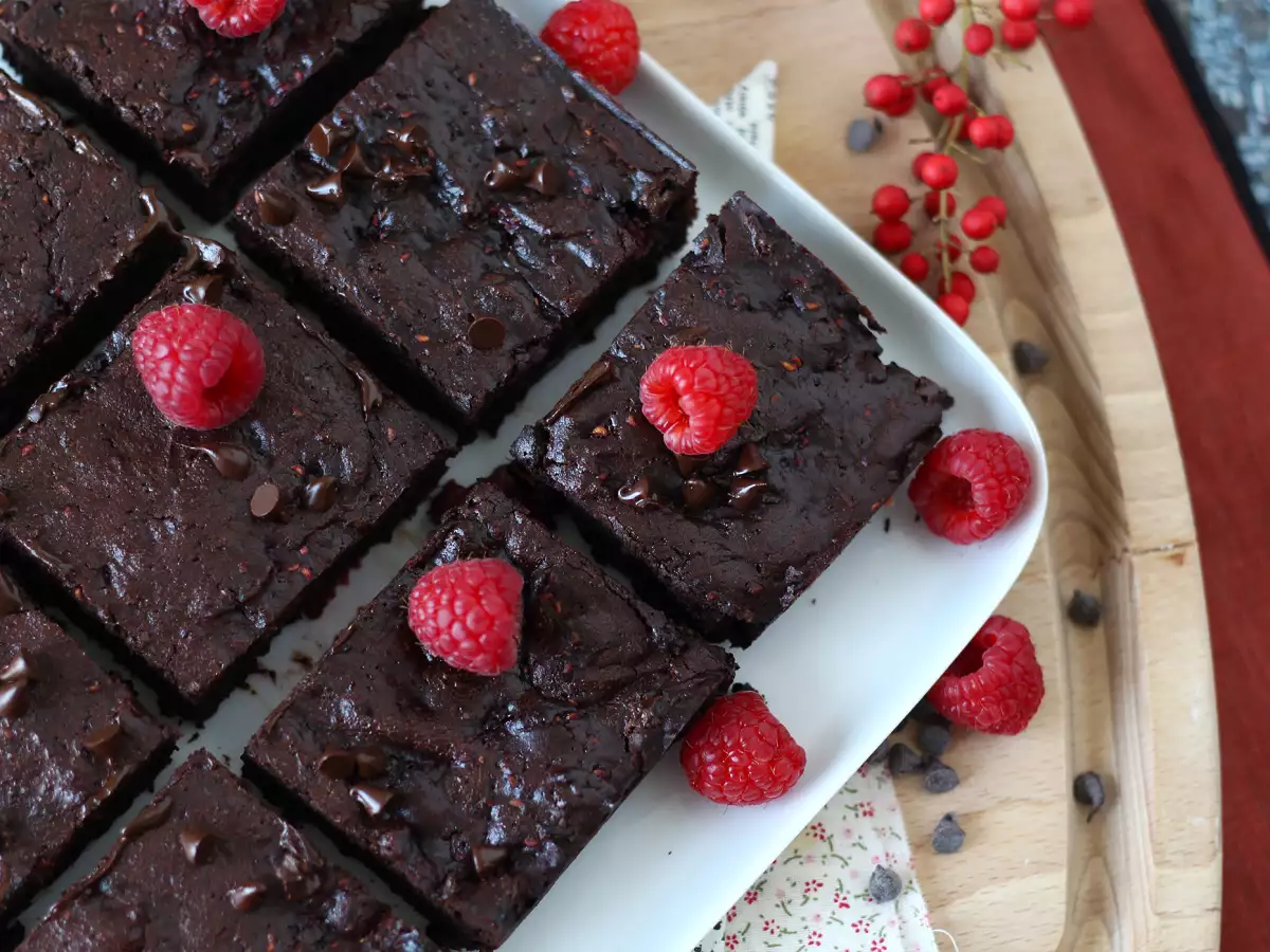 Brownie med hindbær og chokolade – ren forkælelse! - foto 6