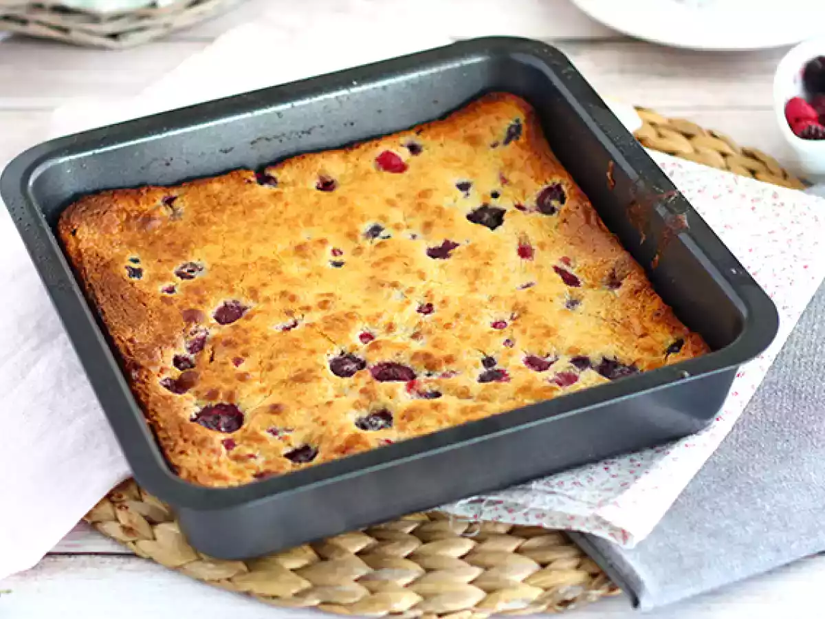 Brownie med hvid chokolade og rød frugt (Blondie) - foto 3