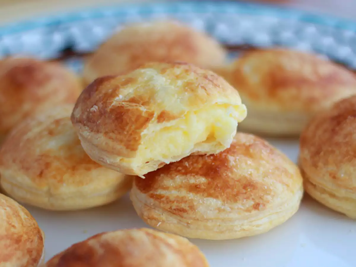 Butterdejsbeignets med vaniljecreme