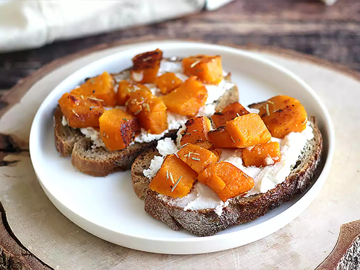 Butternut ricotta og æggesandwiches
