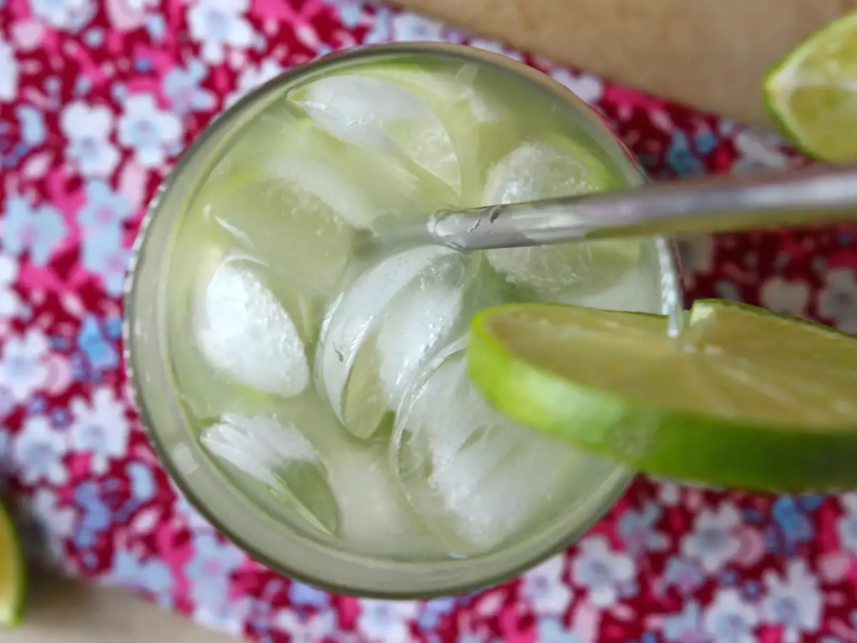 Caipirinha med lime: den brasilianske drink, der er nem at lave uden cocktailshaker - foto 3