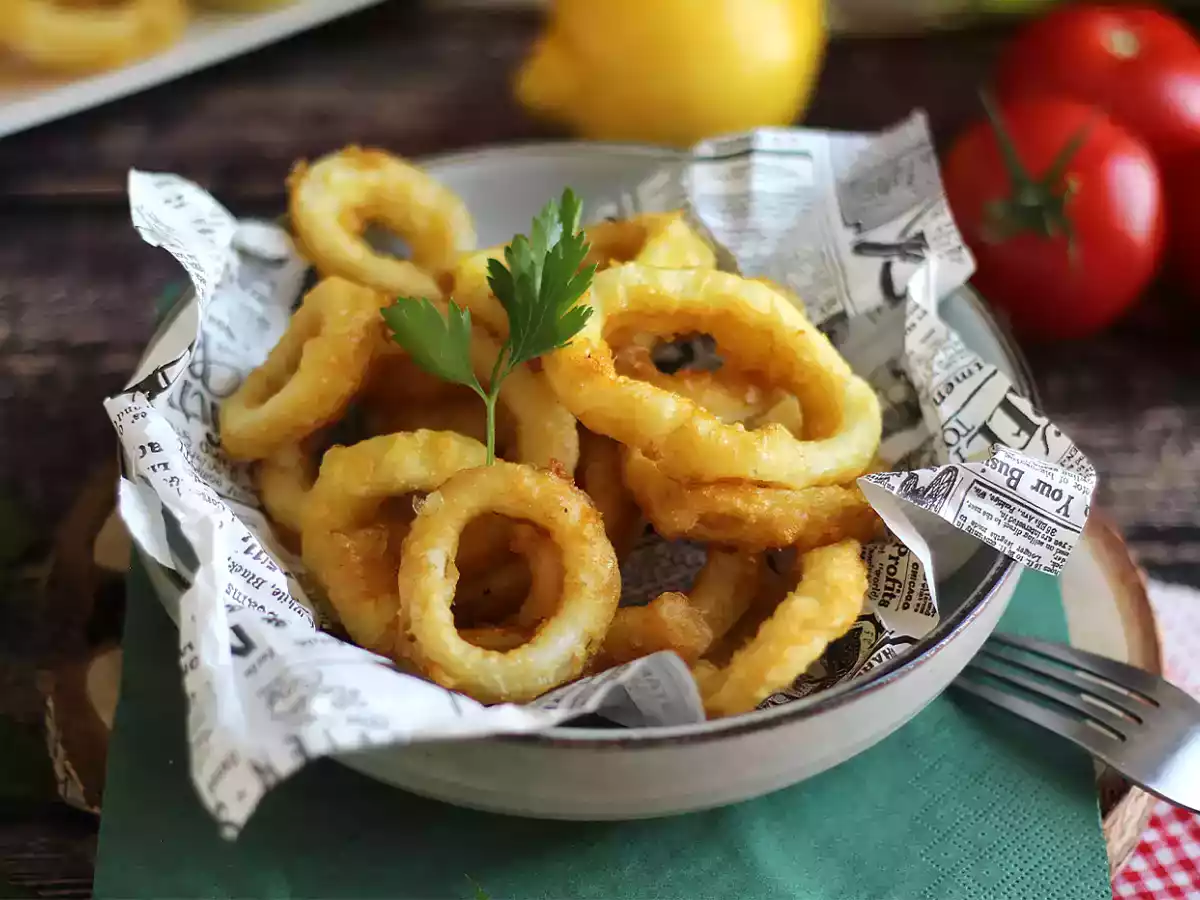 Calamares a la romana - panerede blæksprutter i dej