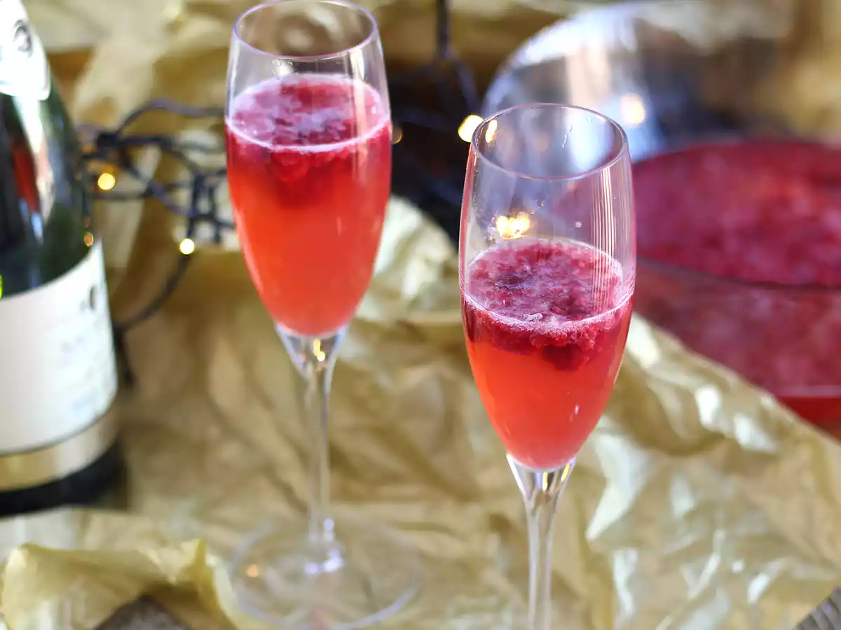 Champagnesuppe med hindbær