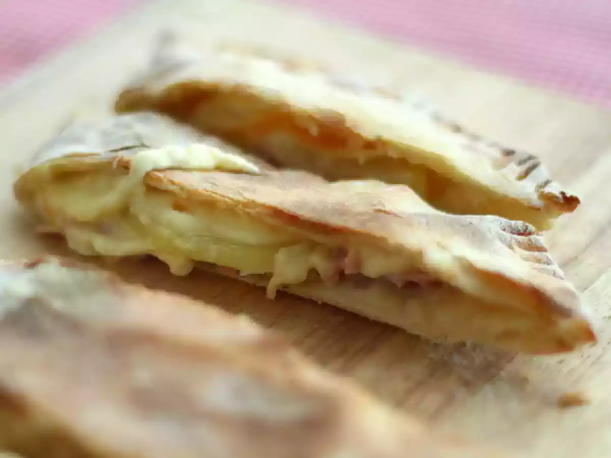 Chausson med raclette, savoyardisk calzone - foto 3