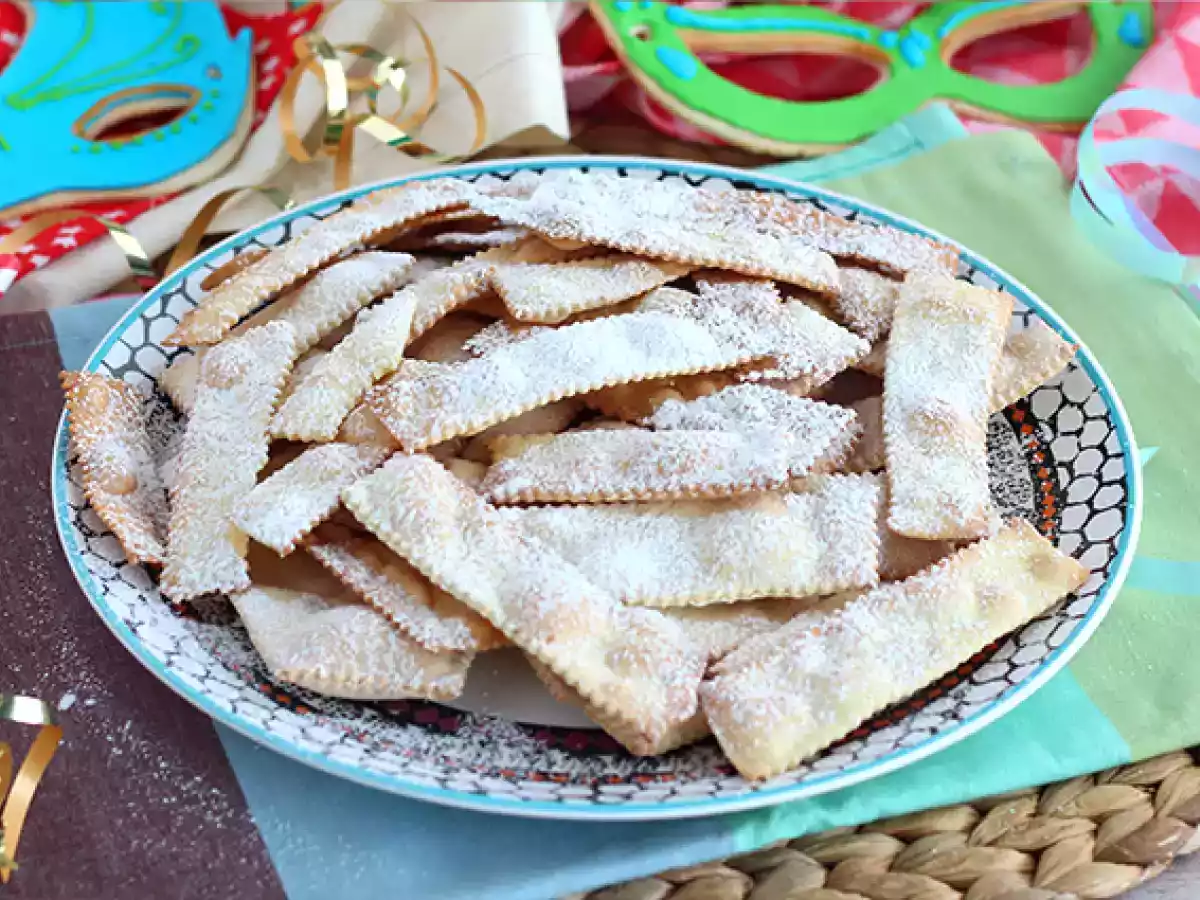 Chiacchiere di carnevale - italienske bagte bugnes - foto 3