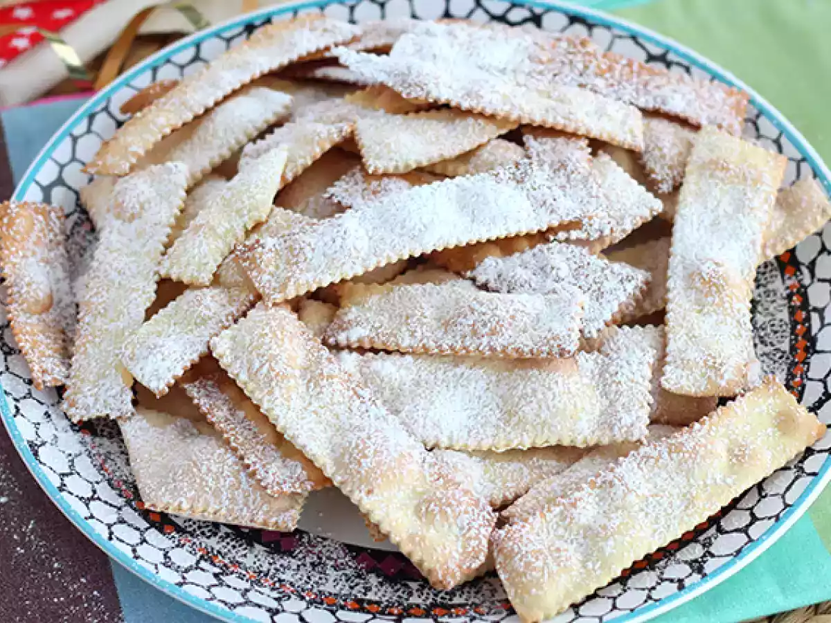 Chiacchiere di carnevale - italienske bagte bugnes - foto 4