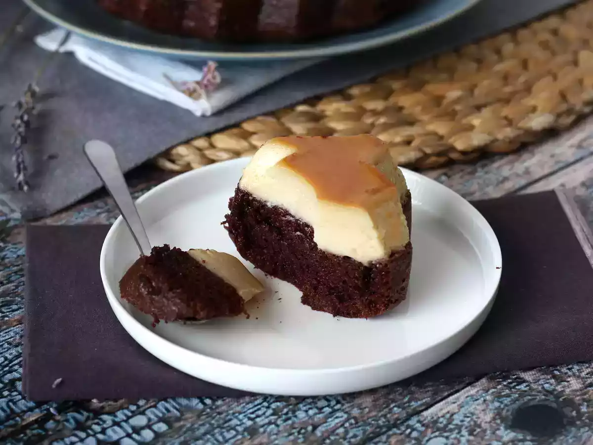 Choco flan, den perfekte kombination af en saftig chokoladekage og en vaniljekaramelflan - foto 3