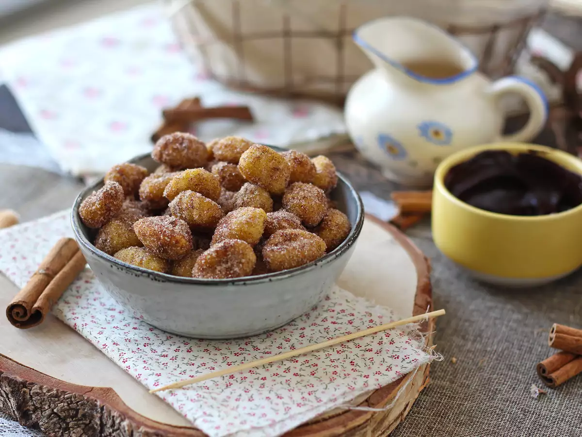 Churros-gnocchi i airfryer: dessert med kanel, lige til at hapse!