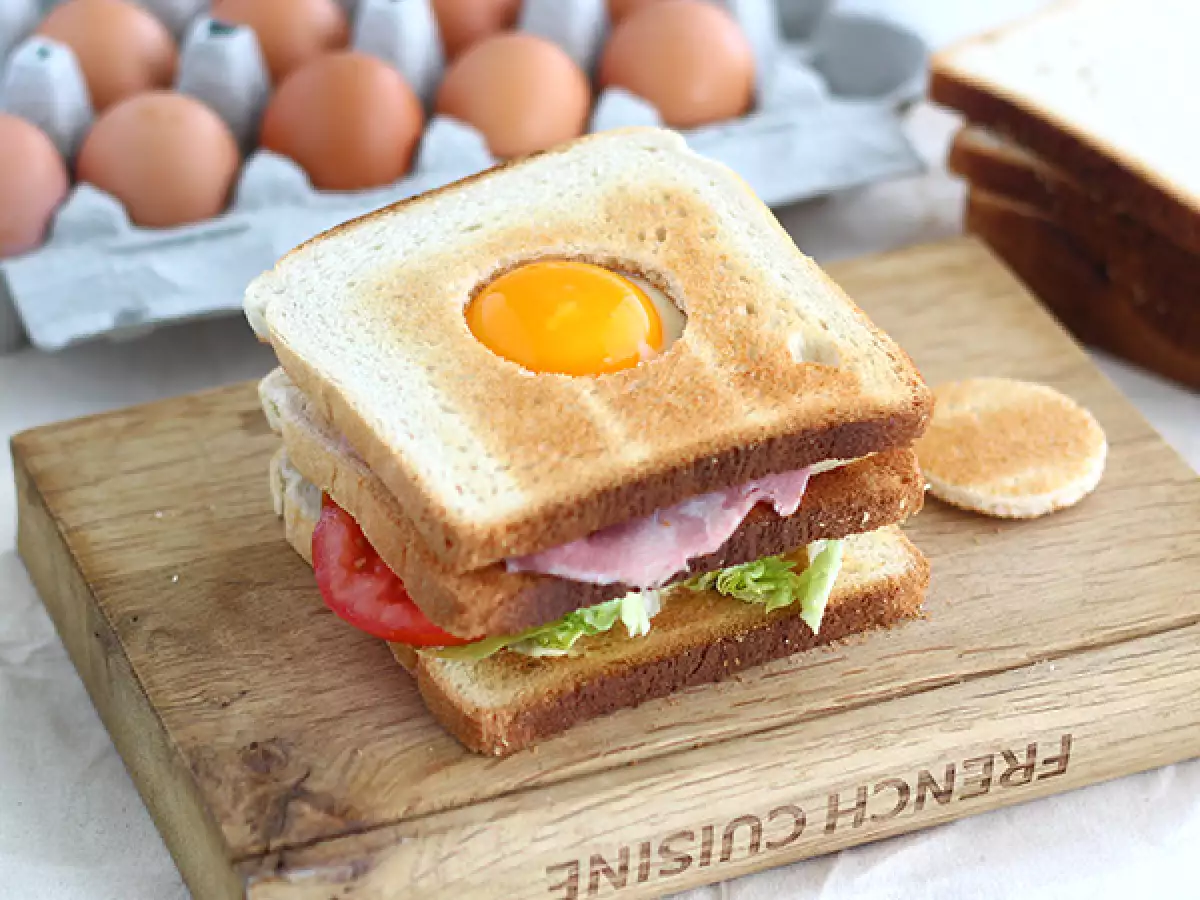 Club sandwich med æg
