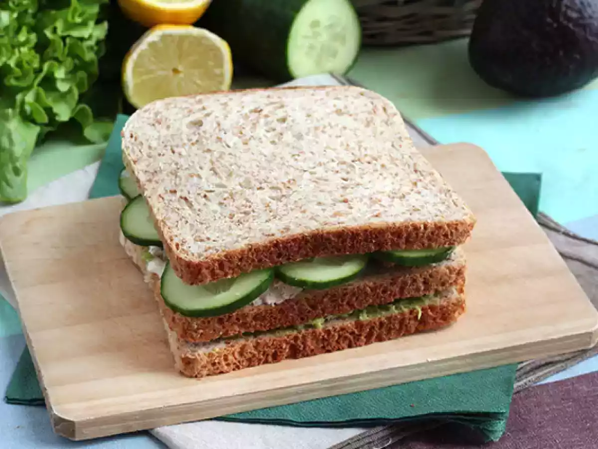 Club sandwich med tun og avocado - foto 2