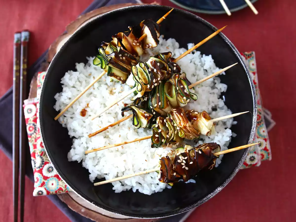 Courgette-kebab med en lækker, krydret asiatisk sauce - foto 2