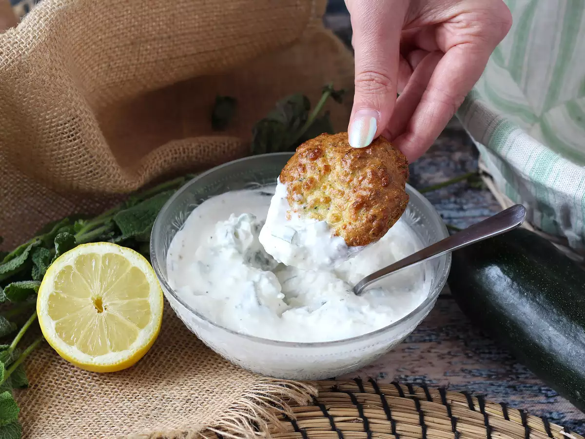 Courgettefritter i airfryer med yoghurt- og fetadip - foto 3