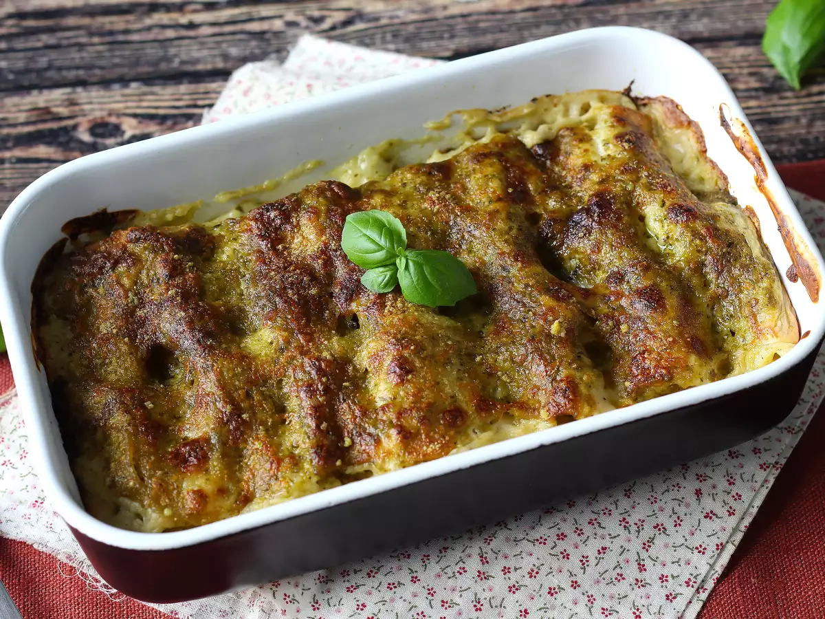 Cremede, gratinerede cannelloni med pesto: nem og lækker opskrift