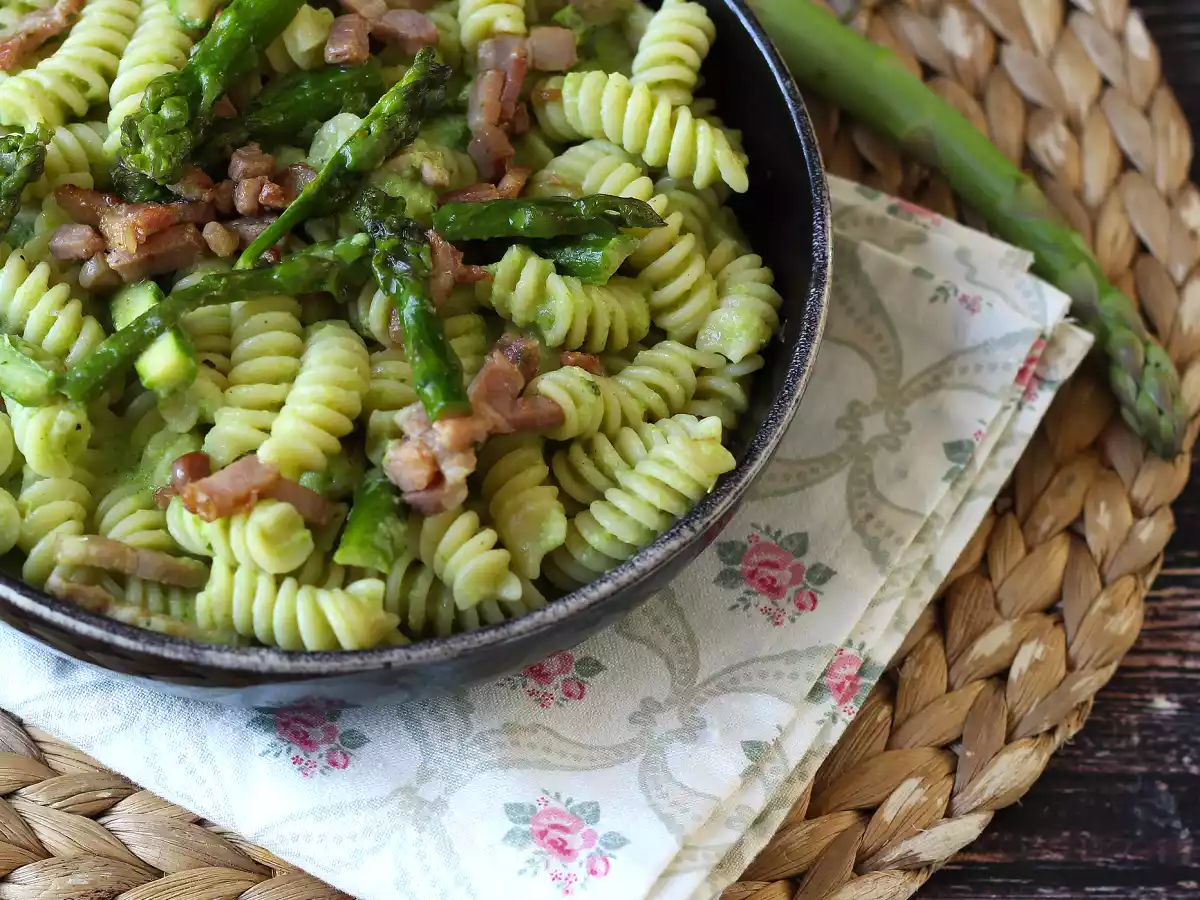 Cremet asparges- og baconpasta: nem og velsmagende opskrift - foto 5