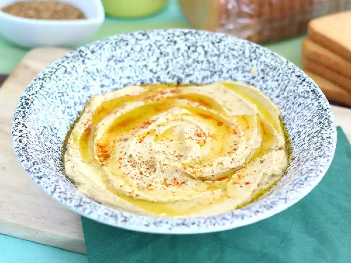 Cremet libanesisk hummus