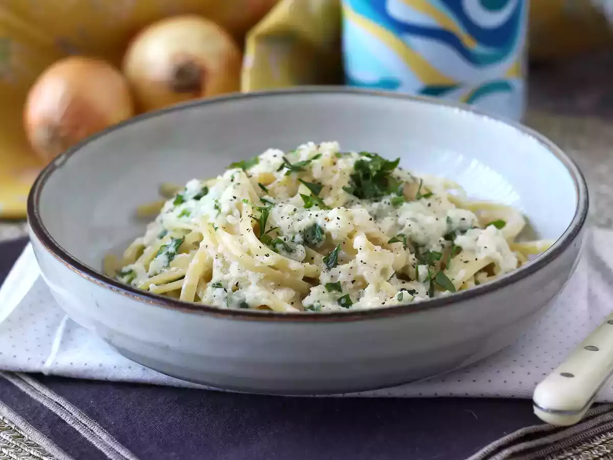 Cremet løgpasta: en velsmagende og superbillig forret! - foto 3