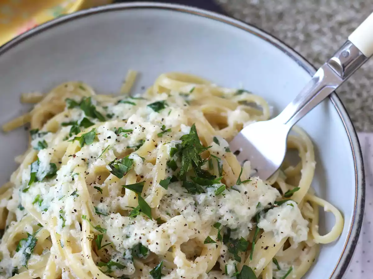 Cremet løgpasta: en velsmagende og superbillig forret! - foto 4