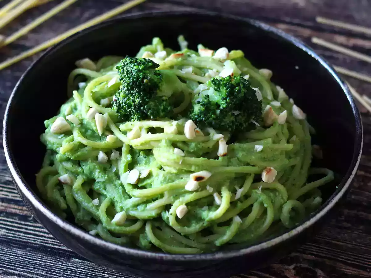 Cremet pasta med broccoli og mandler: en lettilberedt og velsmagende ret - foto 2